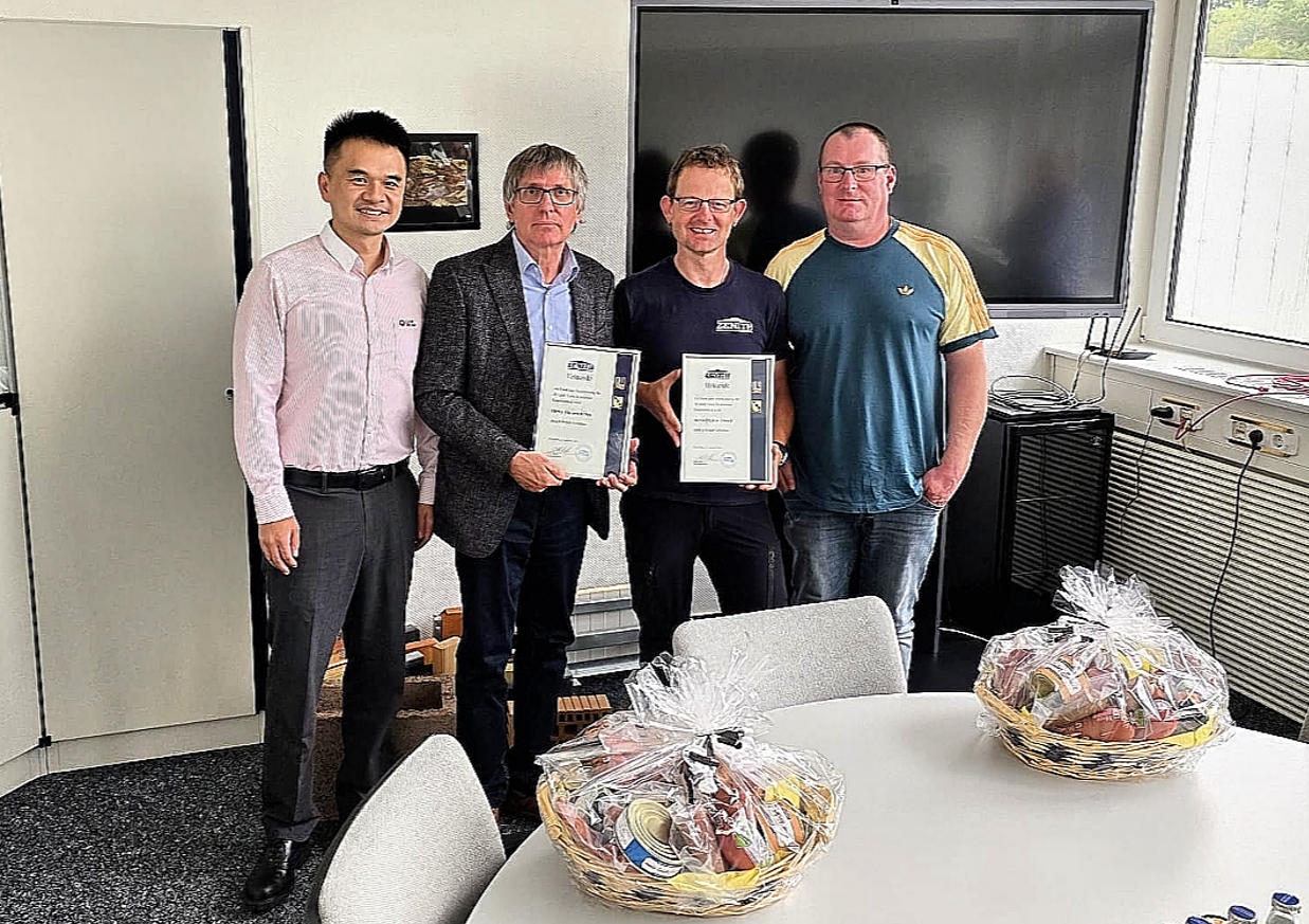 Salut la măiestrie Salut la perseverență